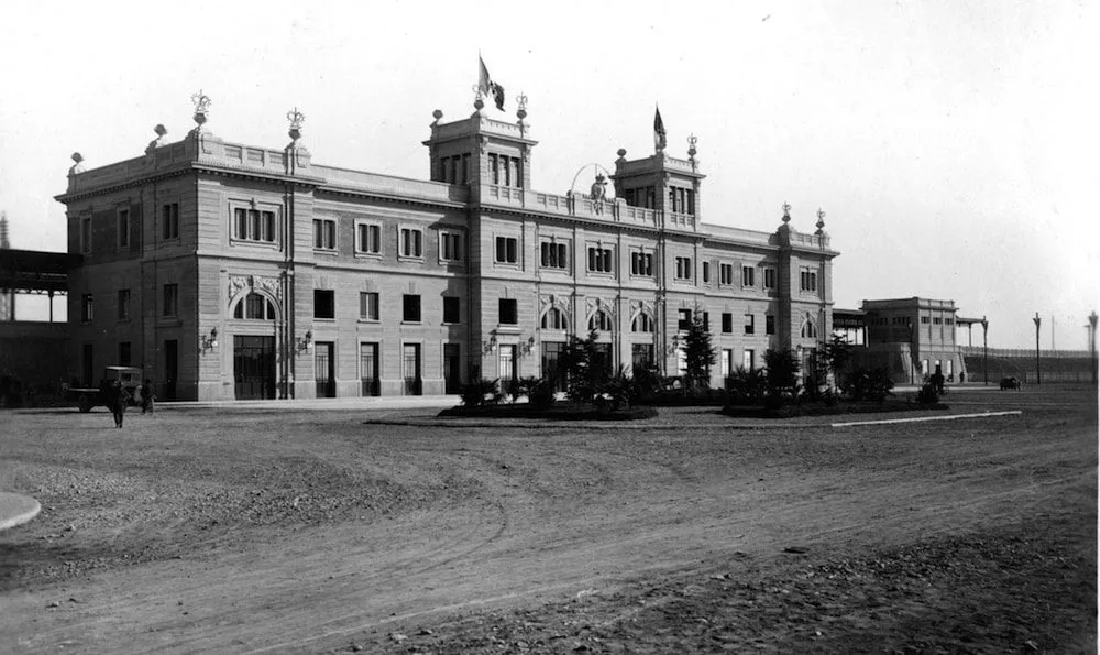 La nuova stazione di Forlì progettata da Ezio Bianchi. Fonte: Archivio Fotografico della Biblioteca Comunale A. Saffi di Forlì