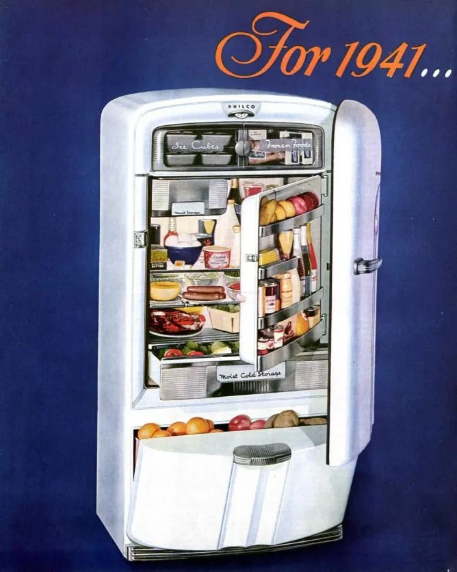 Un frigorifero Philco in una pubblicità degli anni ‘40. Fonte: Foto di Tom Simpson su Flickr
